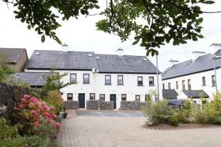 Town Square Holiday Homes - 8