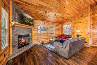 Mins to DT Gatlinburg~ Hot Tub~ Community Pool - 9