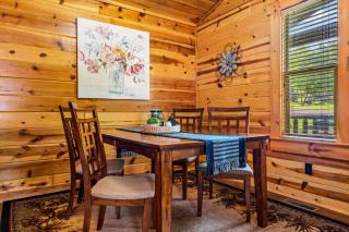 Mins to DT Gatlinburg~ Hot Tub~ Community Pool - 7
