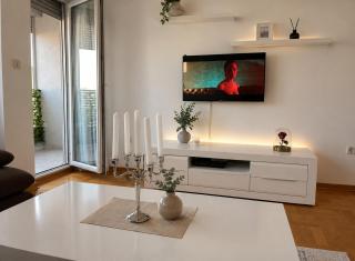 Apartment Shine - 0