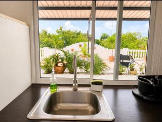 MOKA HOUSE - 1