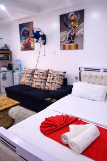 CBD Luxe Studio - Near Westside Mall - 0
