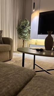glamour apartment - 8