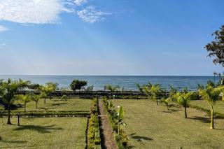 Kisuri White House - Luxury Beach Home in Mfangano - 0