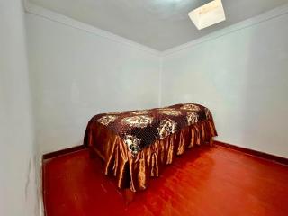 Airport House - Full Apartment with courtyard - 1