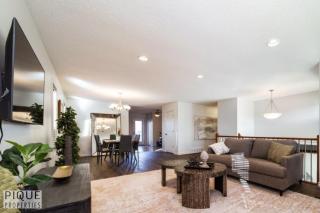 Chic 3BR Modern Home - Wi-Fi - Netflix - Sleeps 8! - 5