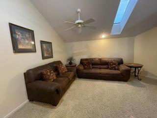 Regal Retreat at Pointe Royale - 9