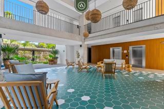 1BR Bucerías condo with pool, gym, balcony, WiFi, and beach views - 0