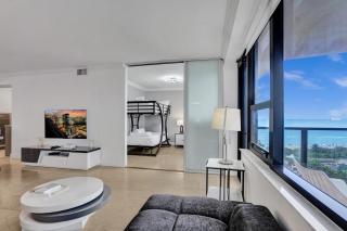 Stylish Ocean Beach Retreat Beach Service 1009 - 5