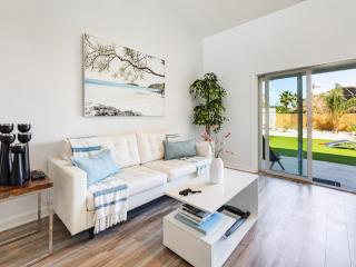 Lux Beach Cabana - Close to Beach & Restaurants - 3