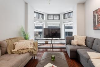 Vibrant MTL Living – 1BDR in a Top Location - 0
