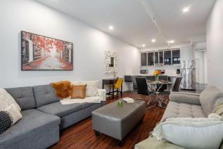 Vibrant MTL Living – 1BDR in a Top Location - 8