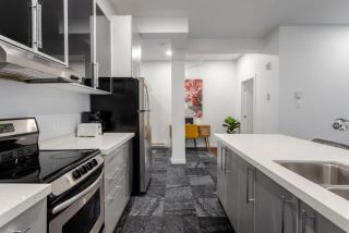 Vibrant MTL Living – 1BDR in a Top Location - 1