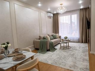 Estet Apartment by Mega Mall - 1