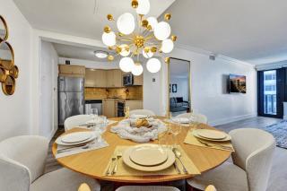 Breathtaking resort condo w beach service Unit 908 - 1