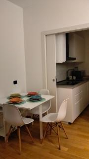 Barbara's house - Milano Nord - 200 MT train station to city center, Stazione centrale, Cadorna, airports - private parking place - 7
