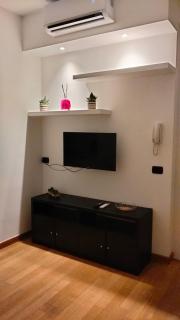 Barbara's house - Milano Nord - 200 MT train station to city center, Stazione centrale, Cadorna, airports - private parking place - 9