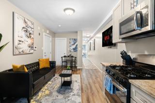 The Philly Zoo Suites - Apartments with Fireplace & Parking Available - 8