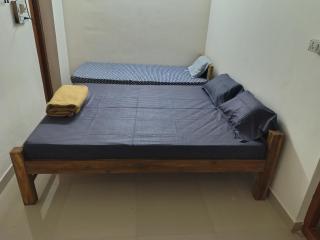 Shree Krishna Home Stay Bed Space - 8