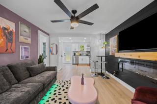 South Austin Hideaway Yard + Game Room - 9