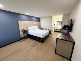 Spring Place Inn & Suites - 1
