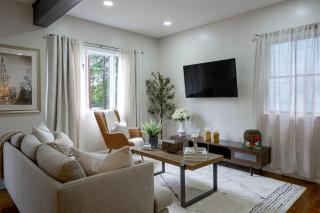 Walk to Water, Dining! Modern City Point Haven - 8