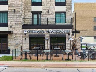 Cobblestone Hotel & Suites Waukesha West Milwaukee - 1