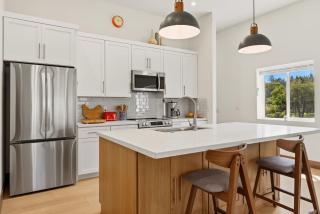 New Build 2025 Minutes to Downtown - 7