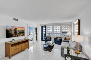 Ocean View Spacious 2 BDR Condo Beach Service 609 - 6