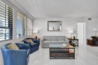 Ocean View Spacious 2 BDR Condo Beach Service 609 - 4