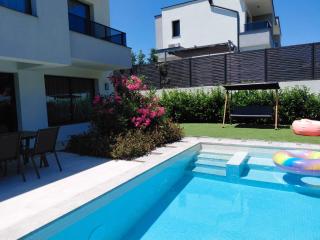 Villa Felicity, private pool with heating and salt water - Lozenets - 7