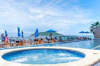 Beachfront Condo for Couples - 2