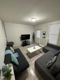 Union City Apartment near Light Rail Sleeps 7, 15 Min to Manhattan! - 6