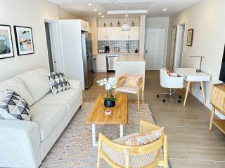 Stylish Condo Steps From Beach! - 5
