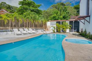 Family Retreat w/ Pool Access: Walk to Beach! - 0
