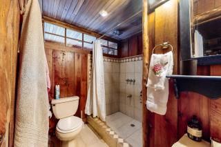 Barva Forest Cabin w/ Deck, Mtn Views - 1