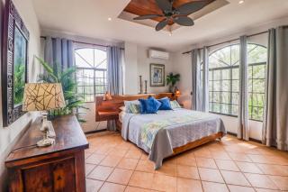 Walk to Flamingo Beach: 2-Unit Base w/ Ocean Views - 2