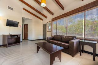 Playa Hermosa Villa w/ Plunge Pool & Shuttle! - 2