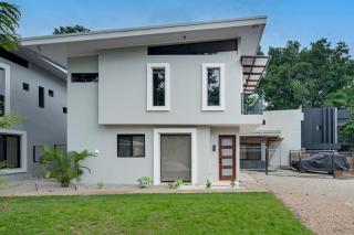 5 Mi to Ocean: 2-Unit Gold Coast Getaway! - 8