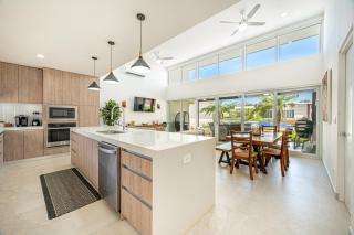Playa Avellanas Villa: Modern Luxury, Pool, Views - 7