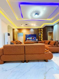 Abuja Comfort, PS5, Wi-Fi, Sleeps 8 - 5
