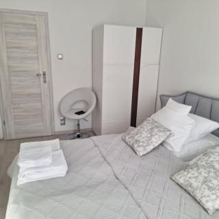 3 Pokoje przy porcie EKO-MARINA z tarasem do samodzielnego użytkowania - 6