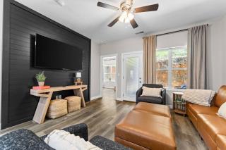 Walk-In 3BR Condo w/ Pool Access • Sleeps 8 - 7
