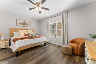 Walk-In 3BR Condo w/ Pool Access • Sleeps 8 - 9