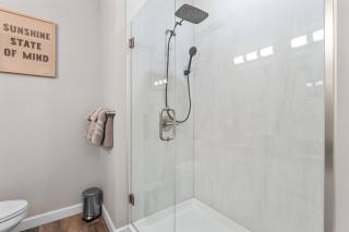 Walk-In 3BR Condo w/ Pool Access • Sleeps 8 - 1