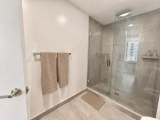 Downtown Miami Biscayne Bayside Condo Near Miami Beach - 2