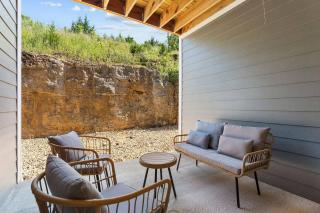 NEW! 6BR 2 Condos Sleeps 16 No Stairs - 4