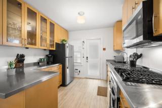 The Hyde Out - Cute Hyde Park Home with Private Hot Tub - 9