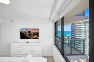Modern Ocean Escape Stylish 2BR Condo with Resort Amenities Pools Sauna and Gym 1417 - 9