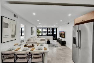 Oceanside Paradise Escape Spacious and Scenic Resort amenities Pools Bar Sauna 1514 - 3